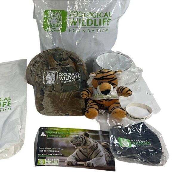 Zoological Wildlife Foundation VIP Bundle Camo Hat Mug Tiger Plush & More - Picture 1 of 5